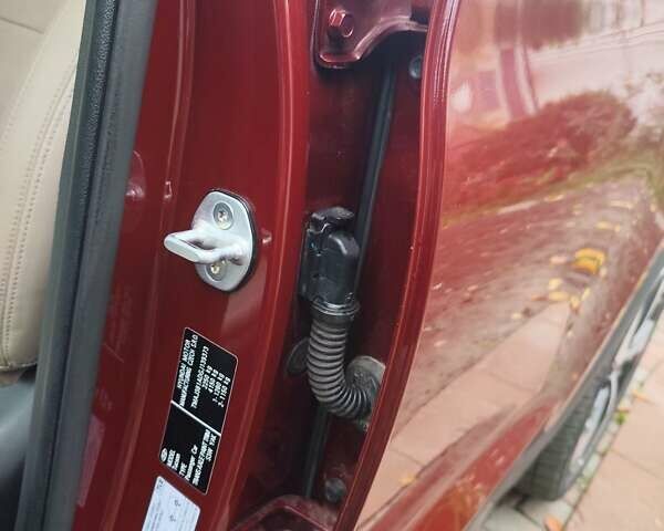 Красный Хендай Туксон, объемом двигателя 2.02 л и пробегом 110 тыс. км за 19800 $, фото 17 на Automoto.ua