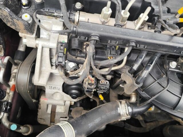 Червоний Хендай Туксон, об'ємом двигуна 2 л та пробігом 110 тис. км за 19800 $, фото 18 на Automoto.ua