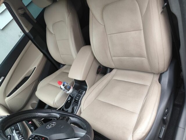 Червоний Хендай Туксон, об'ємом двигуна 2 л та пробігом 110 тис. км за 19800 $, фото 22 на Automoto.ua