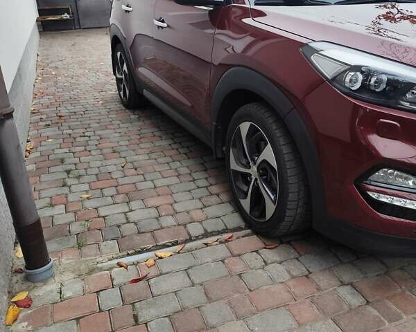 Красный Хендай Туксон, объемом двигателя 2.02 л и пробегом 110 тыс. км за 19800 $, фото 34 на Automoto.ua