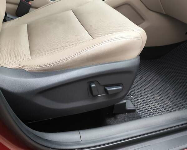 Красный Хендай Туксон, объемом двигателя 2.02 л и пробегом 110 тыс. км за 19800 $, фото 52 на Automoto.ua