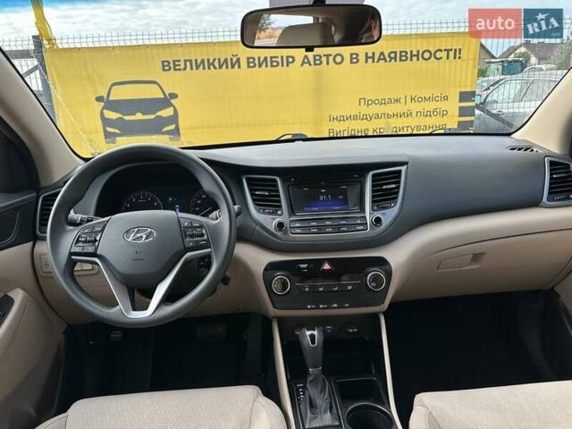 Хендай Туксон 2016 у Львові на Automoto.ua Червоний Хендай Туксон, об'ємом двигуна 1.59 л та пробігом 145 тис. км за 13499 $, фото 6 на Automoto.ua