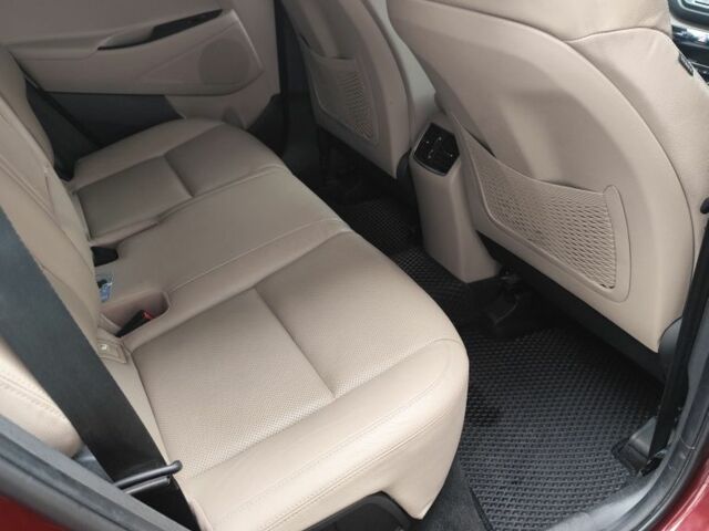 Червоний Хендай Туксон, об'ємом двигуна 2 л та пробігом 110 тис. км за 19800 $, фото 15 на Automoto.ua