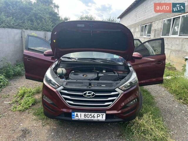 Червоний Хендай Туксон, об'ємом двигуна 2 л та пробігом 101 тис. км за 15700 $, фото 24 на Automoto.ua