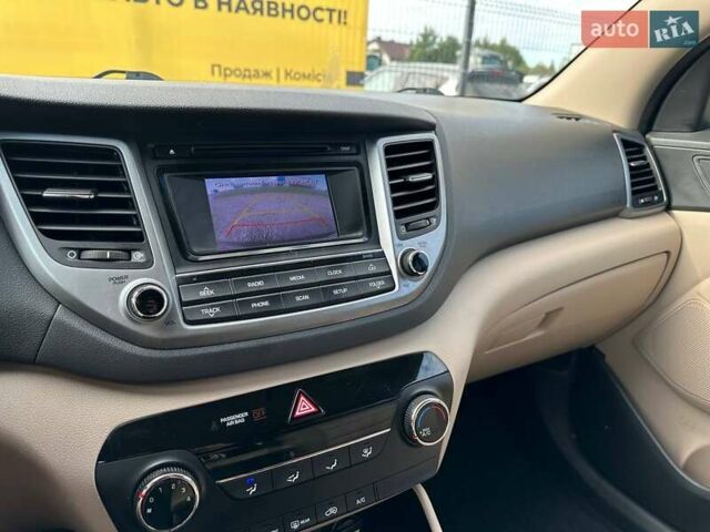 Хендай Туксон 2016 у Львові на Automoto.ua Червоний Хендай Туксон, об'ємом двигуна 1.59 л та пробігом 145 тис. км за 13499 $, фото 12 на Automoto.ua