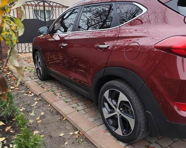 Красный Хендай Туксон, объемом двигателя 2.02 л и пробегом 110 тыс. км за 19800 $, фото 44 на Automoto.ua