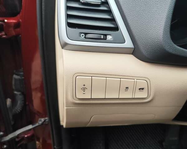 Красный Хендай Туксон, объемом двигателя 2.02 л и пробегом 110 тыс. км за 19800 $, фото 19 на Automoto.ua