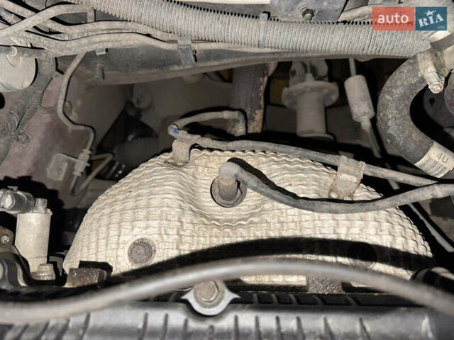 Красный Хендай Туксон, объемом двигателя 2 л и пробегом 110 тыс. км за 17000 $, фото 16 на Automoto.ua