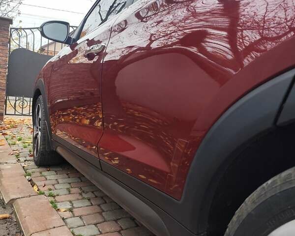 Красный Хендай Туксон, объемом двигателя 2.02 л и пробегом 110 тыс. км за 19800 $, фото 45 на Automoto.ua