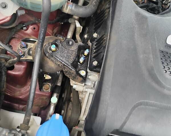 Красный Хендай Туксон, объемом двигателя 2.02 л и пробегом 110 тыс. км за 19800 $, фото 70 на Automoto.ua