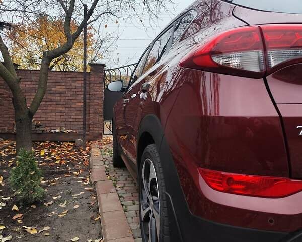 Красный Хендай Туксон, объемом двигателя 2.02 л и пробегом 110 тыс. км за 19800 $, фото 47 на Automoto.ua