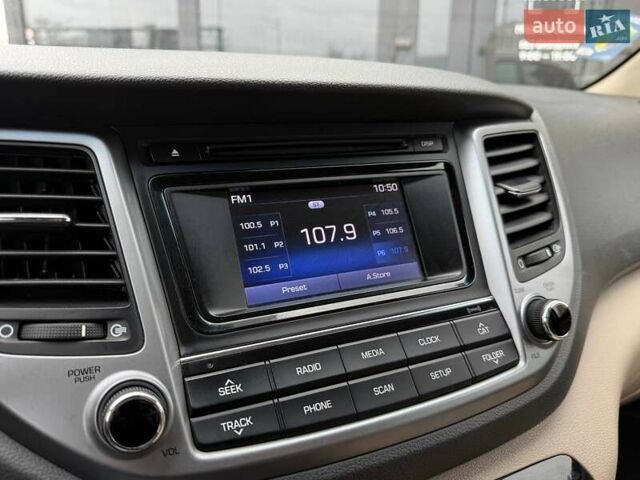 Червоний Хендай Туксон, об'ємом двигуна 1.59 л та пробігом 117 тис. км за 15890 $, фото 24 на Automoto.ua