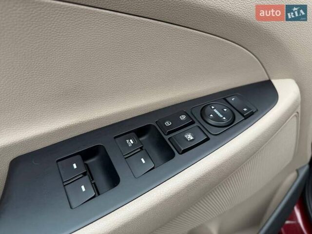 Червоний Хендай Туксон, об'ємом двигуна 1.59 л та пробігом 117 тис. км за 15890 $, фото 17 на Automoto.ua