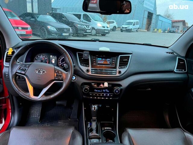 Червоний Хендай Туксон, об'ємом двигуна 2 л та пробігом 136 тис. км за 18690 $, фото 36 на Automoto.ua