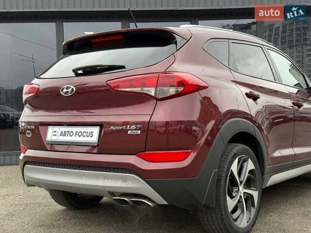 Червоний Хендай Туксон, об'ємом двигуна 1.59 л та пробігом 117 тис. км за 15890 $, фото 7 на Automoto.ua