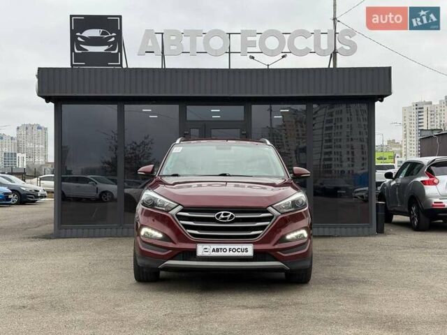 Червоний Хендай Туксон, об'ємом двигуна 1.59 л та пробігом 117 тис. км за 15890 $, фото 2 на Automoto.ua