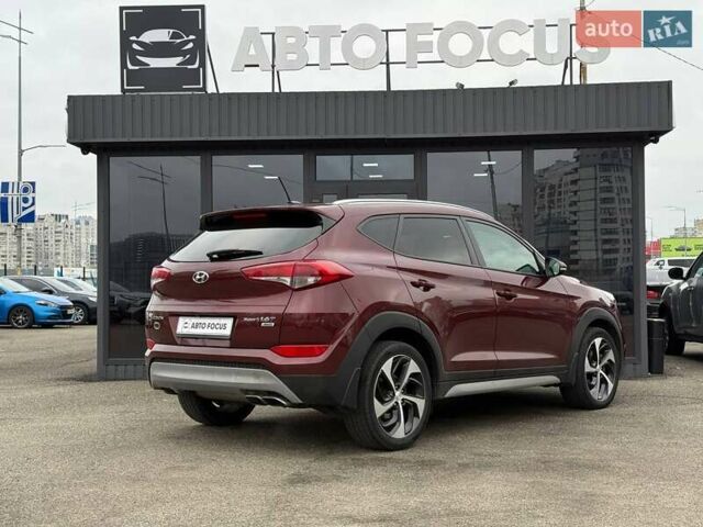 Червоний Хендай Туксон, об'ємом двигуна 1.59 л та пробігом 117 тис. км за 15890 $, фото 6 на Automoto.ua