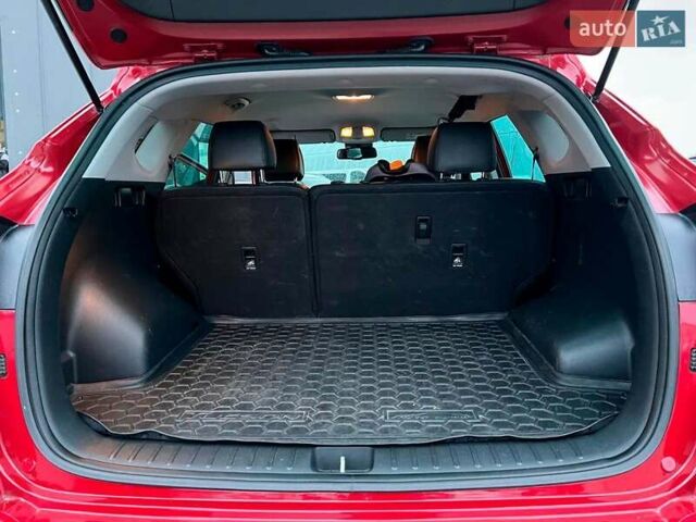 Червоний Хендай Туксон, об'ємом двигуна 2 л та пробігом 136 тис. км за 18690 $, фото 39 на Automoto.ua