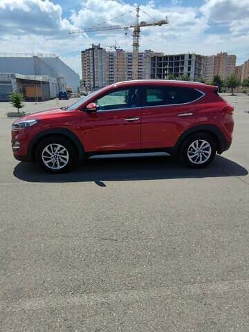 Червоний Хендай Туксон, об'ємом двигуна 2 л та пробігом 72 тис. км за 21500 $, фото 2 на Automoto.ua