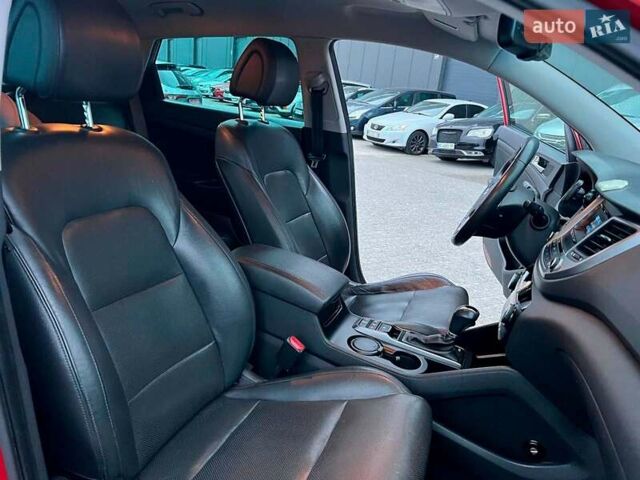 Червоний Хендай Туксон, об'ємом двигуна 2 л та пробігом 136 тис. км за 18690 $, фото 40 на Automoto.ua