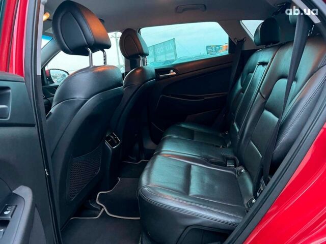 Червоний Хендай Туксон, об'ємом двигуна 2 л та пробігом 136 тис. км за 18690 $, фото 34 на Automoto.ua