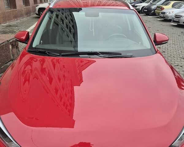 Червоний Хендай Туксон, об'ємом двигуна 2 л та пробігом 39 тис. км за 19550 $, фото 5 на Automoto.ua