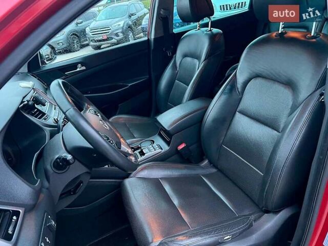 Червоний Хендай Туксон, об'ємом двигуна 2 л та пробігом 136 тис. км за 18690 $, фото 18 на Automoto.ua