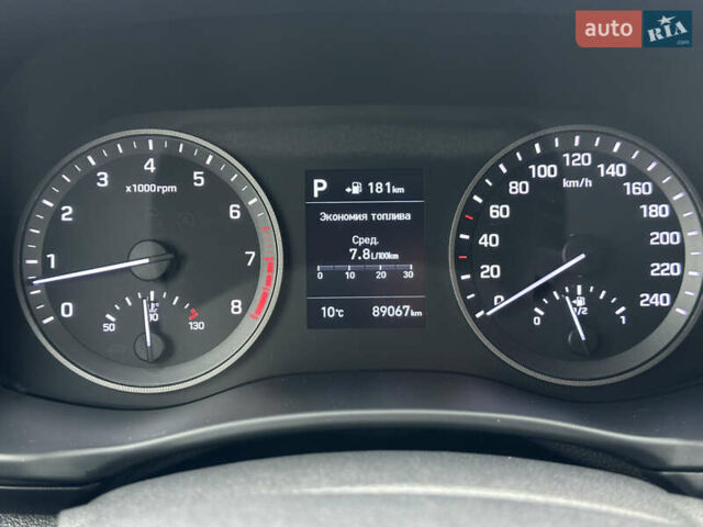 Красный Хендай Туксон, объемом двигателя 2 л и пробегом 91 тыс. км за 18800 $, фото 43 на Automoto.ua