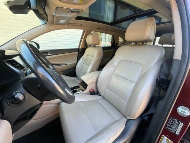 Хендай Туксон 2018 у Львові на Automoto.ua Червоний Хендай Туксон, об'ємом двигуна 1.6 л та пробігом 45 тис. км за 12100 $, фото 10 на Automoto.ua