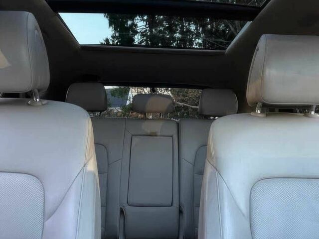 Красный Хендай Туксон, объемом двигателя 1.6 л и пробегом 37 тыс. км за 11550 $, фото 13 на Automoto.ua