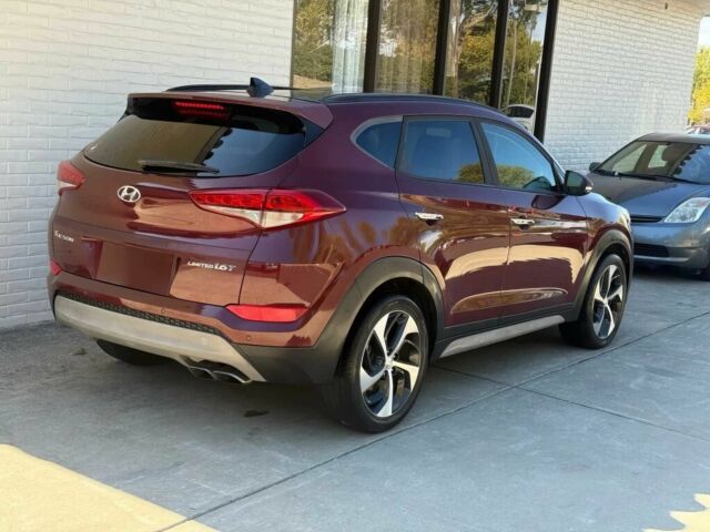 Хендай Туксон 2018 у Львові на Automoto.ua Червоний Хендай Туксон, об'ємом двигуна 1.6 л та пробігом 45 тис. км за 12100 $, фото 6 на Automoto.ua