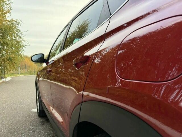 Хендай Туксон 2018 в Софіївська Борщагівка на Automoto.ua Красный Хендай Туксон, объемом двигателя 2 л и пробегом 51 тыс. км за 9600 $, фото 9 на Automoto.ua