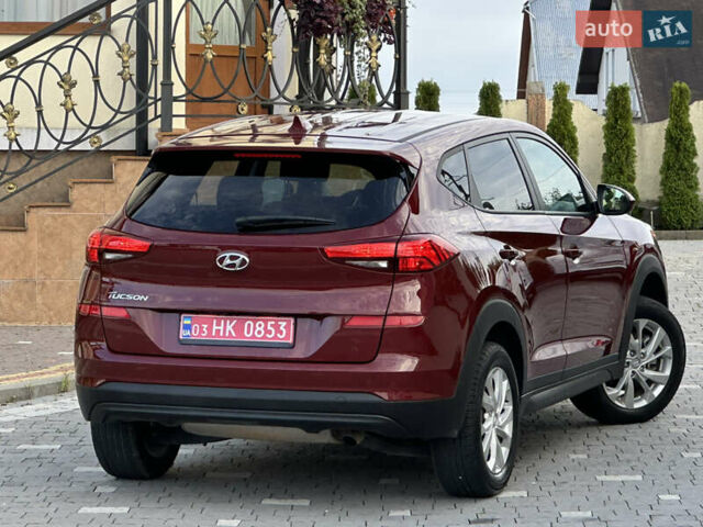 Красный Хендай Туксон, объемом двигателя 2 л и пробегом 153 тыс. км за 14600 $, фото 59 на Automoto.ua