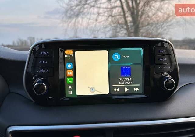 Красный Хендай Туксон, объемом двигателя 2 л и пробегом 68 тыс. км за 22000 $, фото 14 на Automoto.ua