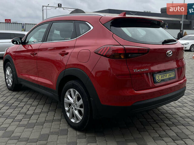 Хендай Туксон 2020 в Мукачеве на Automoto.ua Красный Хендай Туксон, объемом двигателя 2 л и пробегом 73 тыс. км за 20990 $, фото 4 на Automoto.ua