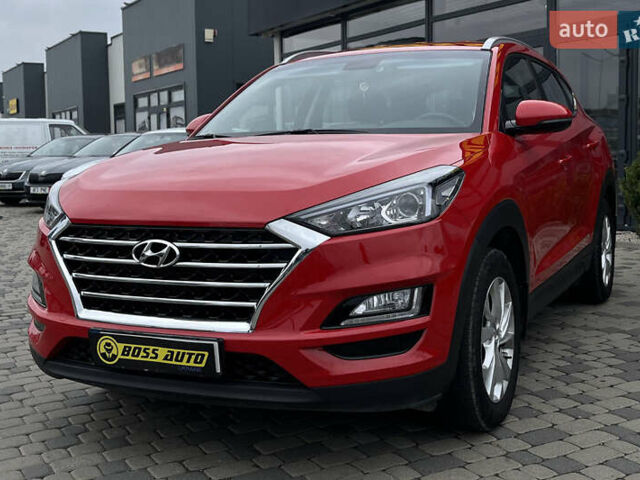 Хендай Туксон 2020 в Мукачеве на Automoto.ua Красный Хендай Туксон, объемом двигателя 2 л и пробегом 73 тыс. км за 20990 $, фото 2 на Automoto.ua
