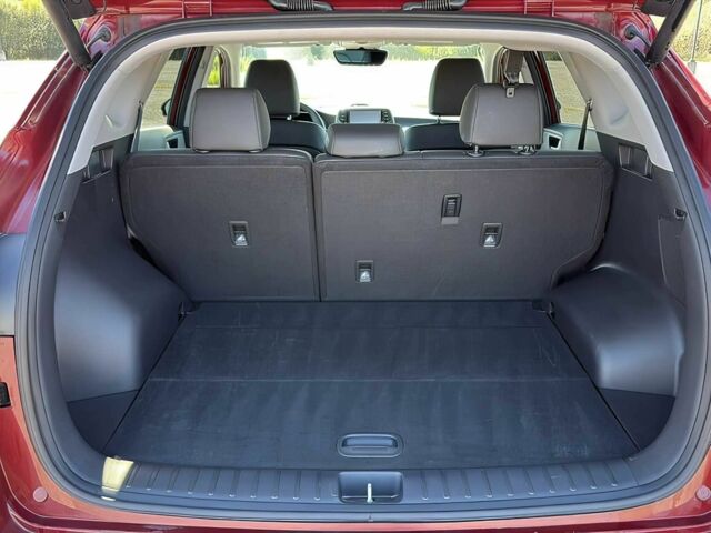 Красный Хендай Туксон, объемом двигателя 2.4 л и пробегом 38 тыс. км за 11300 $, фото 12 на Automoto.ua