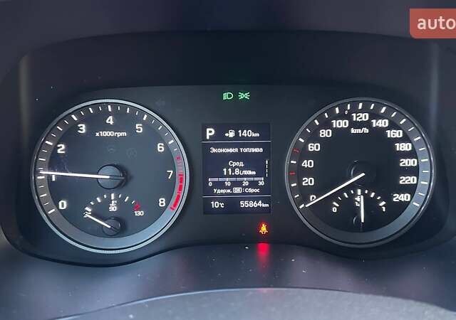 Красный Хендай Туксон, объемом двигателя 2 л и пробегом 68 тыс. км за 22000 $, фото 13 на Automoto.ua