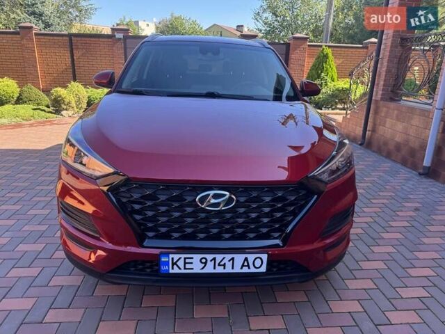 Червоний Хендай Туксон, об'ємом двигуна 2 л та пробігом 32 тис. км за 16700 $, фото 2 на Automoto.ua