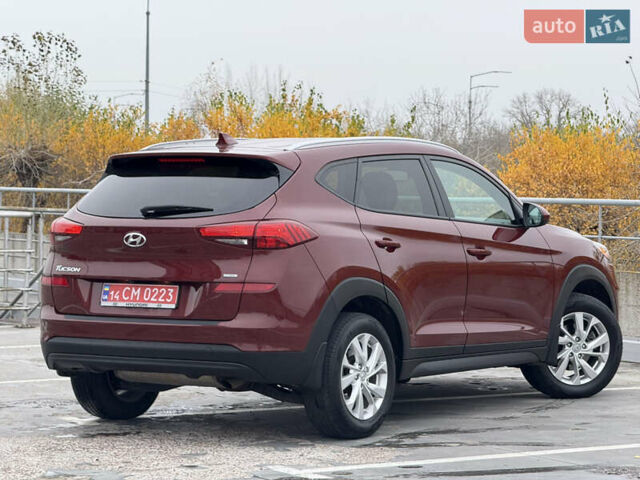 Красный Хендай Туксон, объемом двигателя 0 л и пробегом 175 тыс. км за 19900 $, фото 5 на Automoto.ua