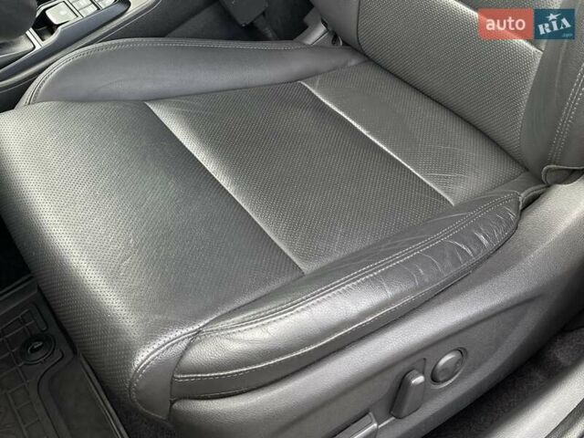 Красный Хендай Туксон, объемом двигателя 2 л и пробегом 64 тыс. км за 30500 $, фото 17 на Automoto.ua