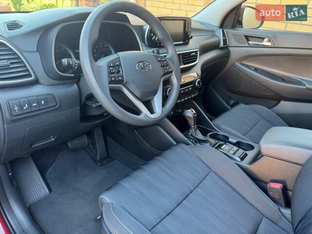 Червоний Хендай Туксон, об'ємом двигуна 2 л та пробігом 32 тис. км за 16700 $, фото 34 на Automoto.ua