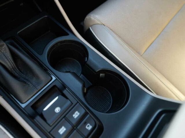 Красный Хендай Туксон, объемом двигателя 2 л и пробегом 45 тыс. км за 14000 $, фото 17 на Automoto.ua