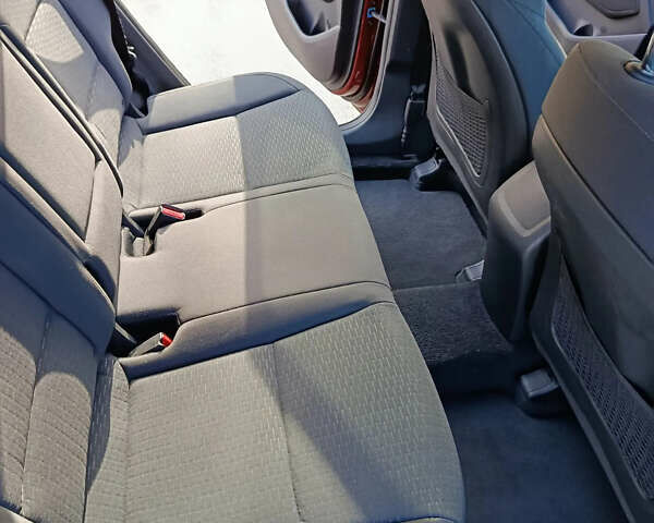 Красный Хендай Туксон, объемом двигателя 2 л и пробегом 97 тыс. км за 20000 $, фото 11 на Automoto.ua