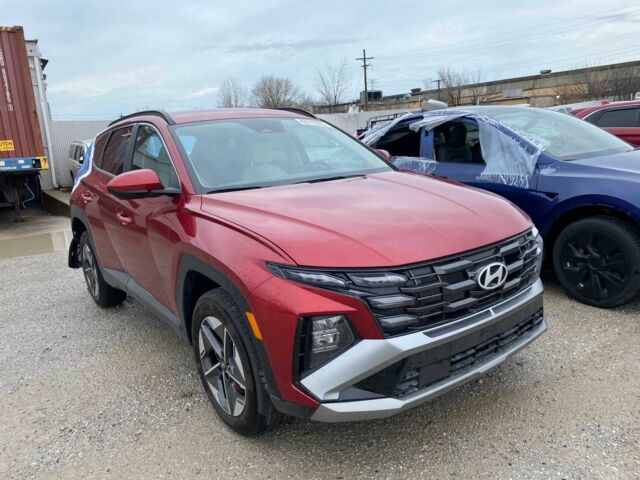 Красный Хендай Туксон, объемом двигателя 2.5 л и пробегом 8 тыс. км за 32500 $, фото 1 на Automoto.ua