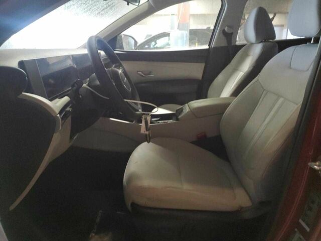 Красный Хендай Туксон, объемом двигателя 2.5 л и пробегом 8 тыс. км за 32500 $, фото 4 на Automoto.ua