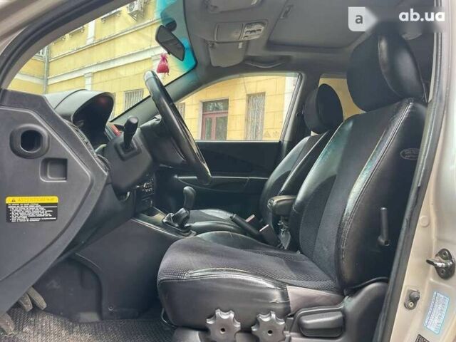 Хендай Туксон 2006 в Киеве на Automoto.ua Хендай Туксон, объемом двигателя 2 л и пробегом 239 тыс. км за 7690 $, фото 19 на Automoto.ua