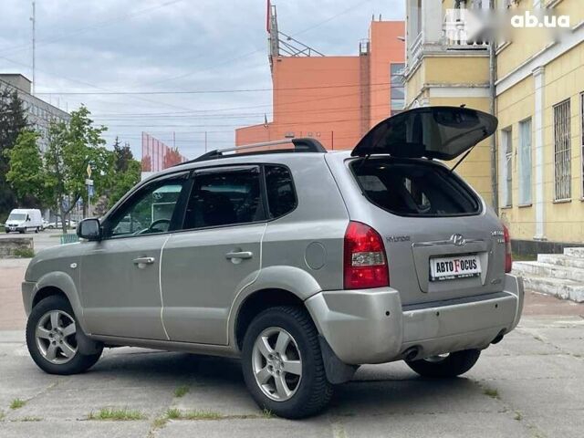 Хендай Туксон 2006 в Киеве на Automoto.ua Хендай Туксон, объемом двигателя 2 л и пробегом 239 тыс. км за 7690 $, фото 13 на Automoto.ua