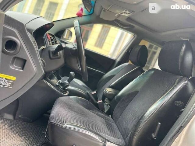 Хендай Туксон 2006 в Киеве на Automoto.ua Хендай Туксон, объемом двигателя 2 л и пробегом 239 тыс. км за 7690 $, фото 21 на Automoto.ua