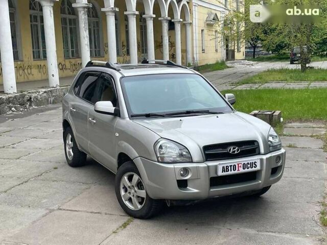 Хендай Туксон 2006 в Киеве на Automoto.ua Хендай Туксон, объемом двигателя 2 л и пробегом 239 тыс. км за 7690 $, фото 1 на Automoto.ua